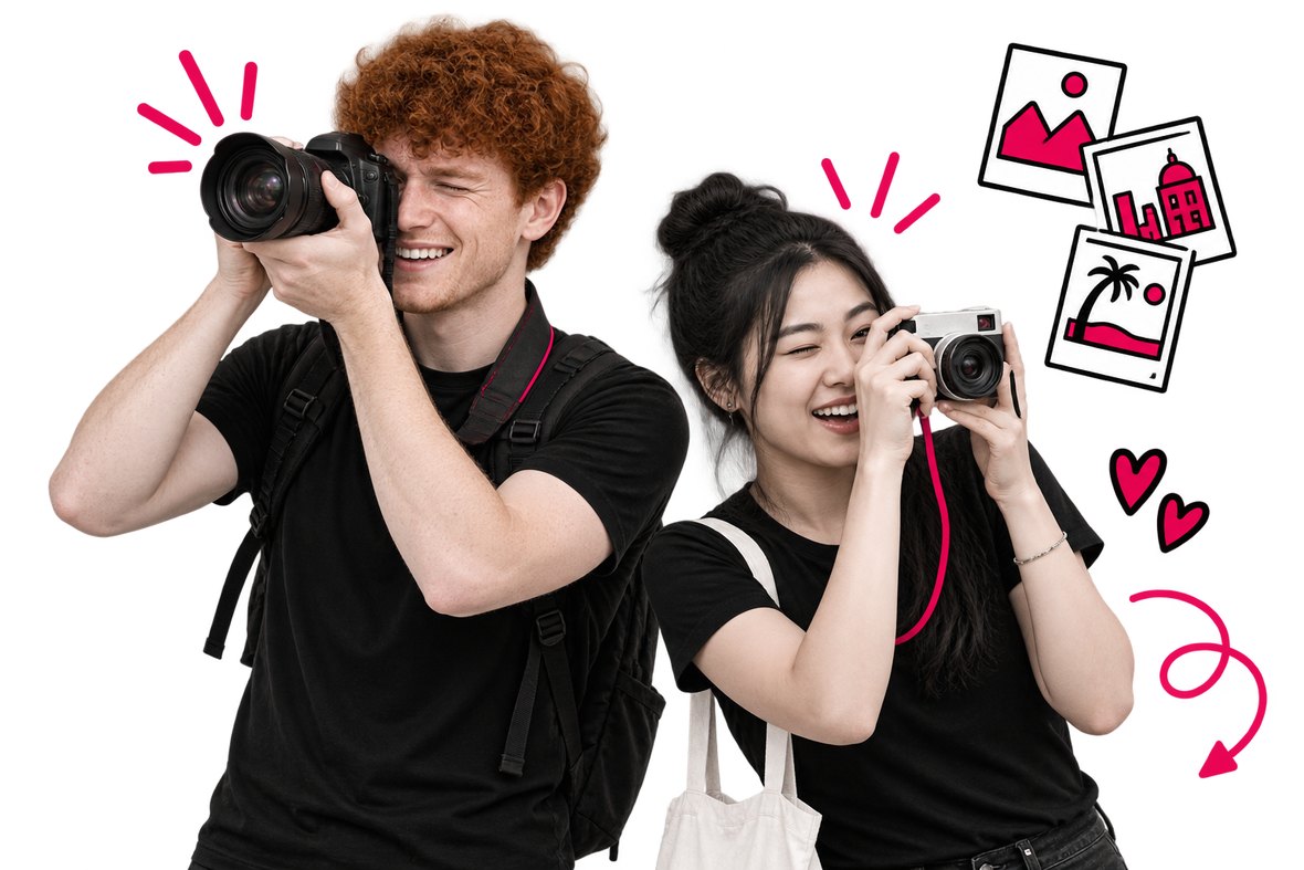 Deux étudiants qui prennent des photos